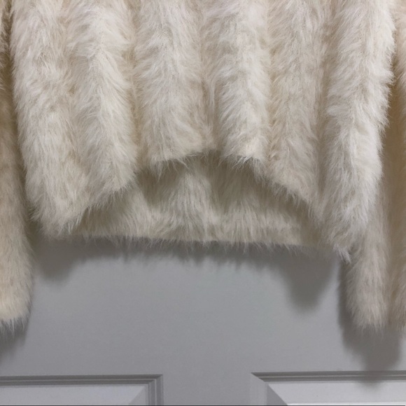 Fuzzy Sweater H&M - Picture 4 of 8